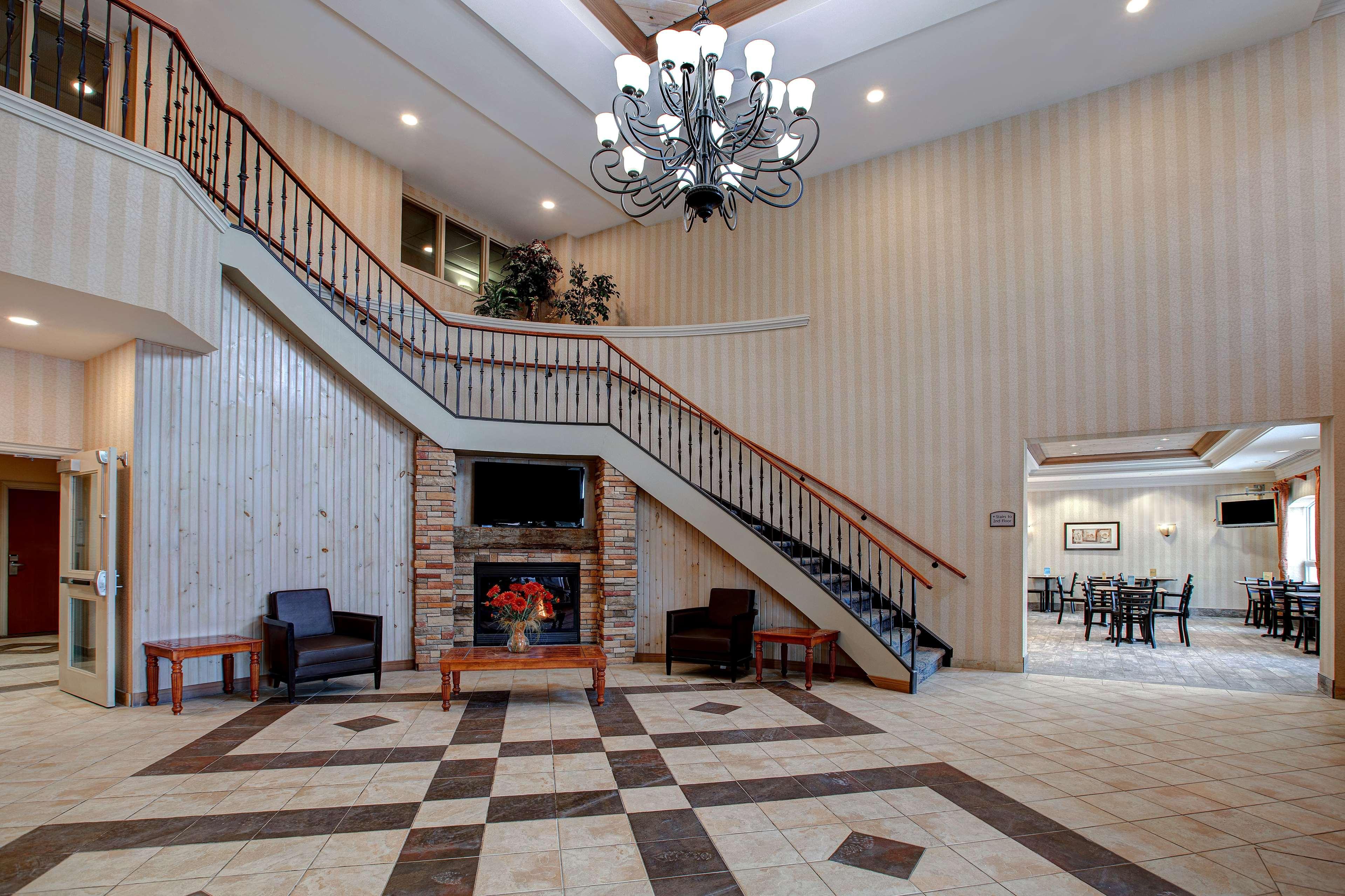 Days Inn & Suites By Wyndham Колингууд Екстериор снимка