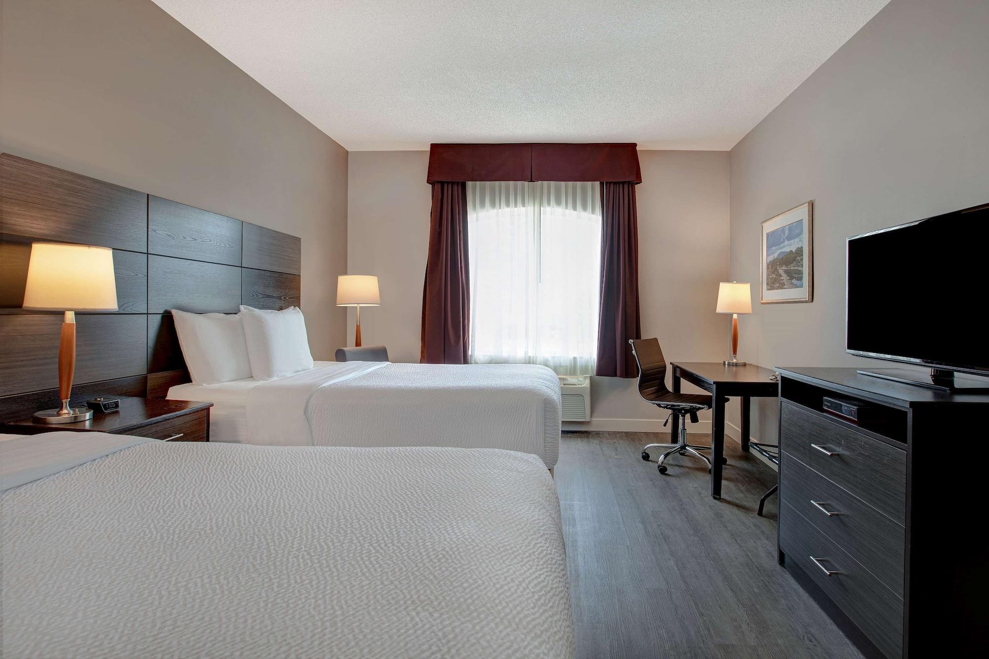 Days Inn & Suites By Wyndham Колингууд Екстериор снимка